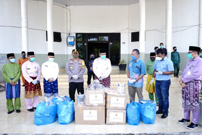 Diterima Bupati Alfedri, PT BSP Serahkan Bantuan Alat Pelindung Diri